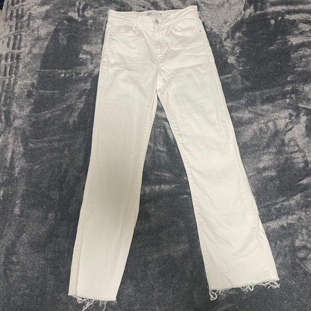 white zara jeans